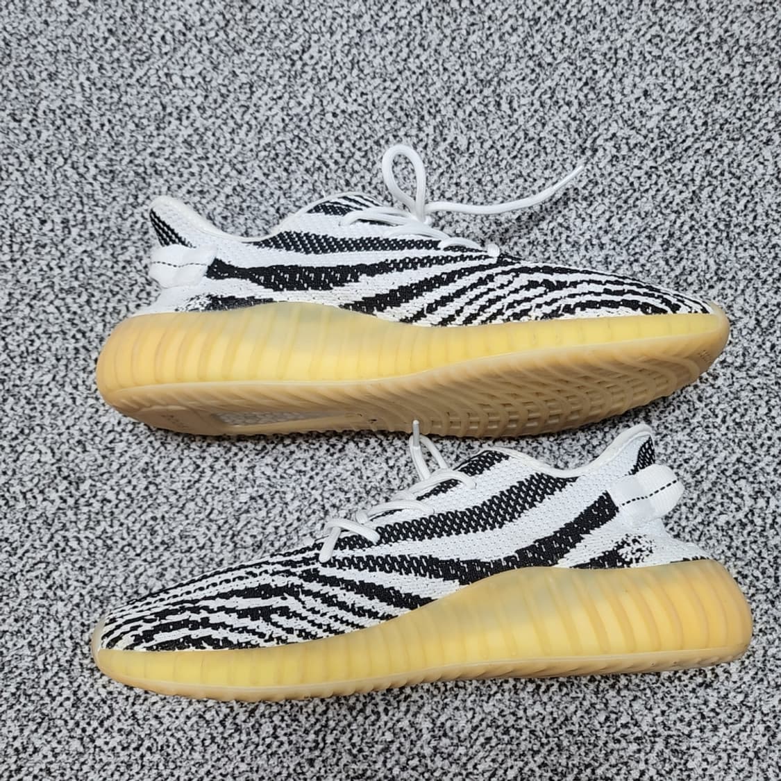 [285] 아디다스 이지부스트 350 V2 지브라 운동화 상품이미지3