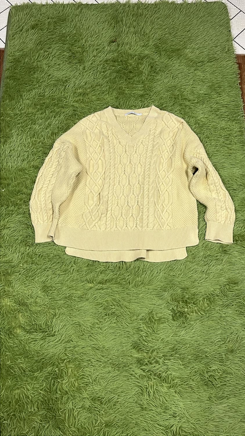 연노랑 브이넥 니트 상품이미지1