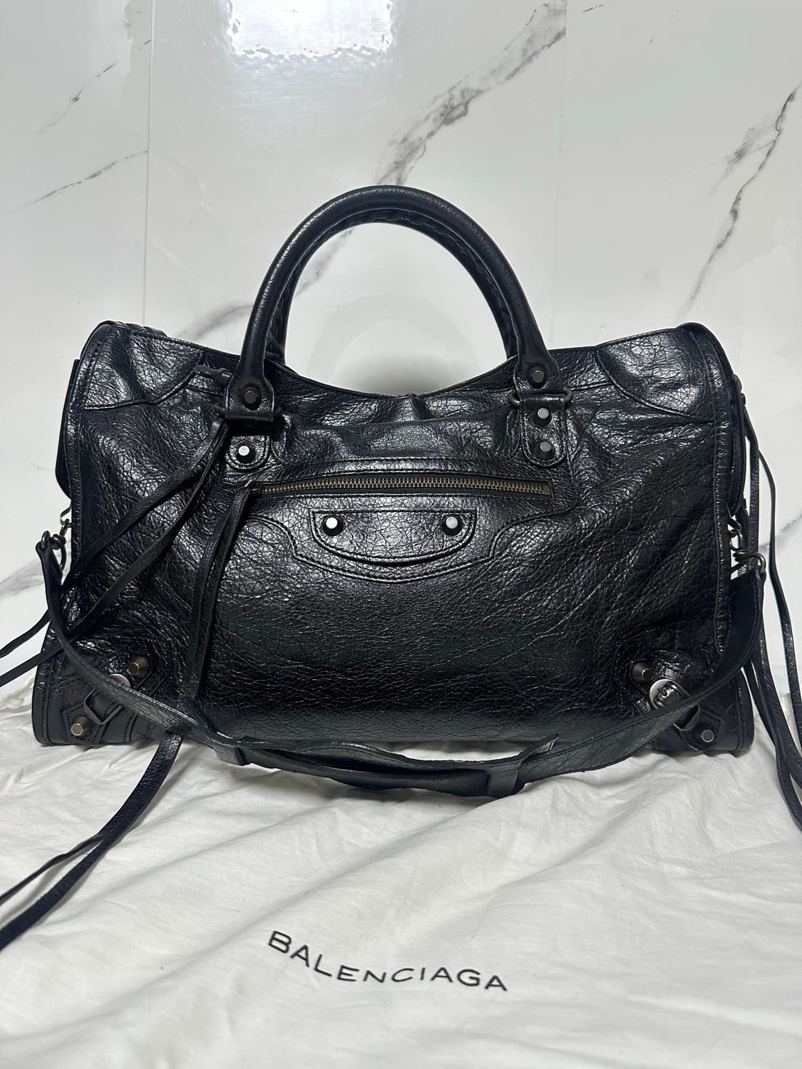 [A+ 정품] 발렌시아가 시티 모터백 미디움 블랙 상품이미지1