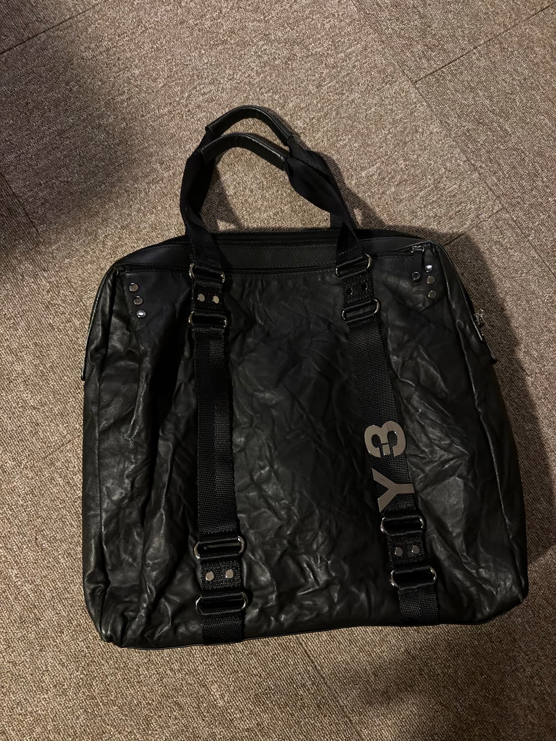 Y-3 레더 토트백 상품이미지1