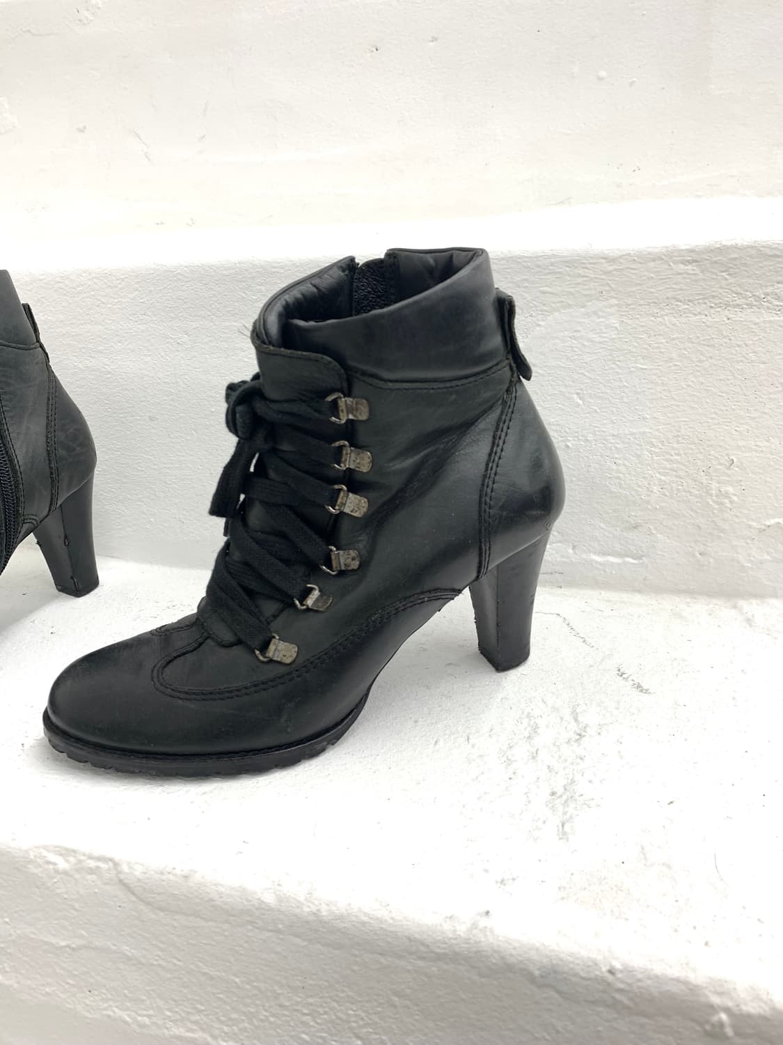 Leather ankle heel boots  상품이미지3