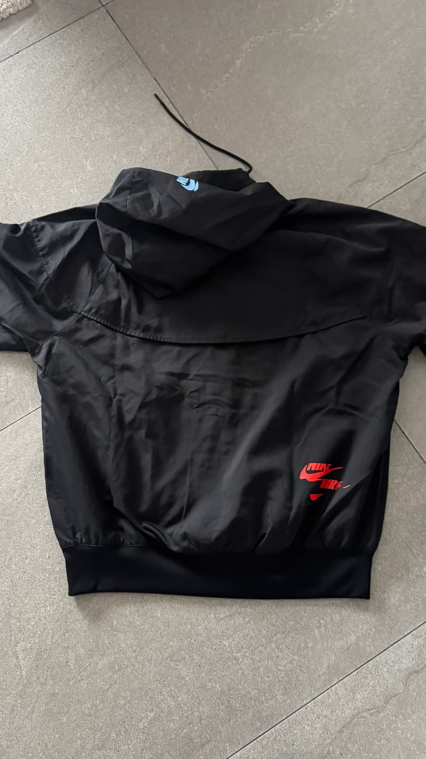 나이키 바람막이 L  상품이미지4