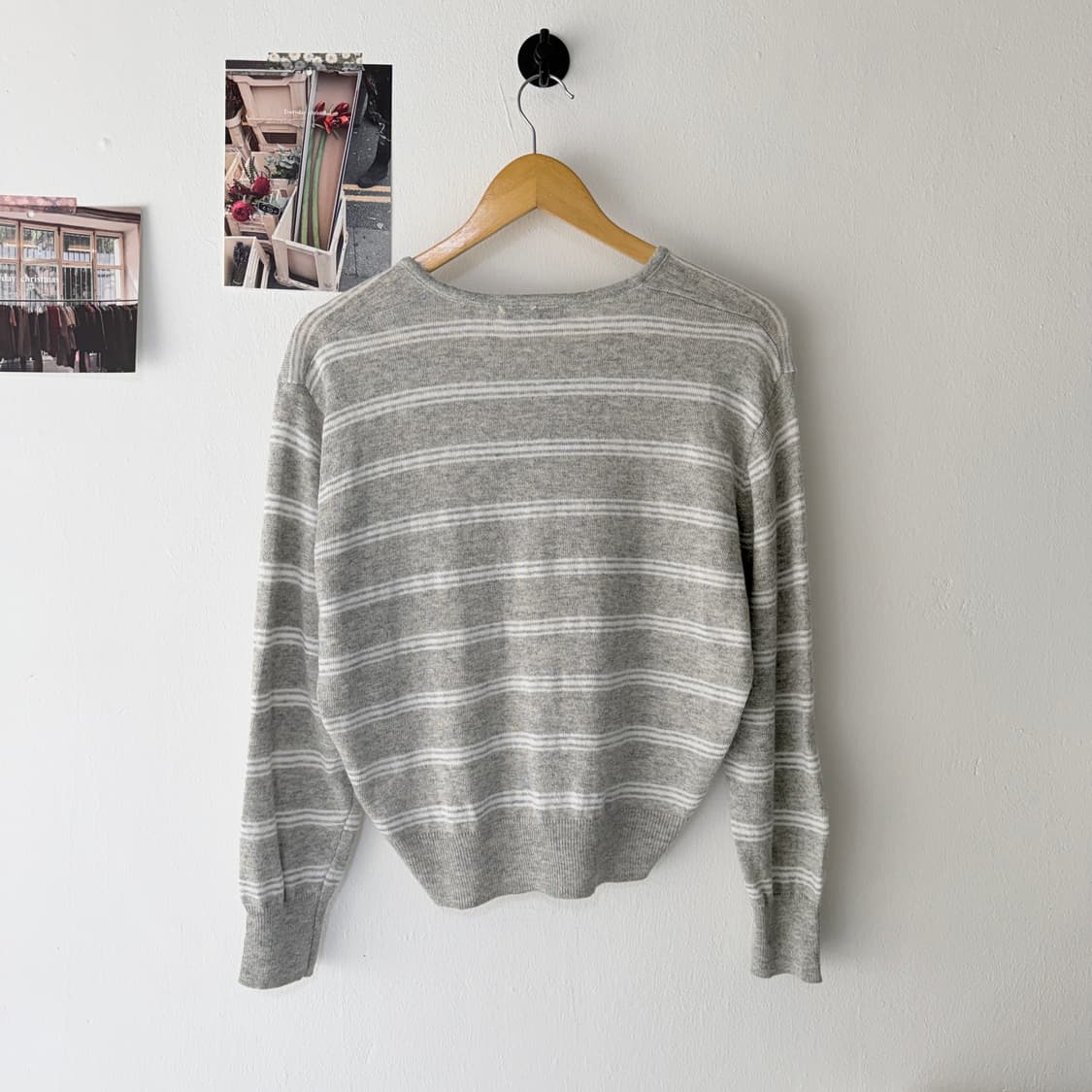 Lepvonj 레프본 스트라이프 브이넥 여름니트 그레이 상품이미지3