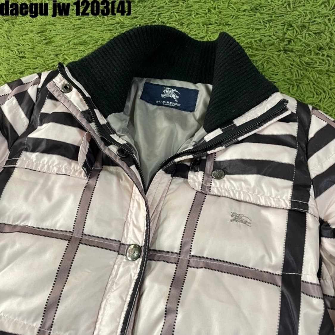 버버리 핑크 패딩 상품이미지3