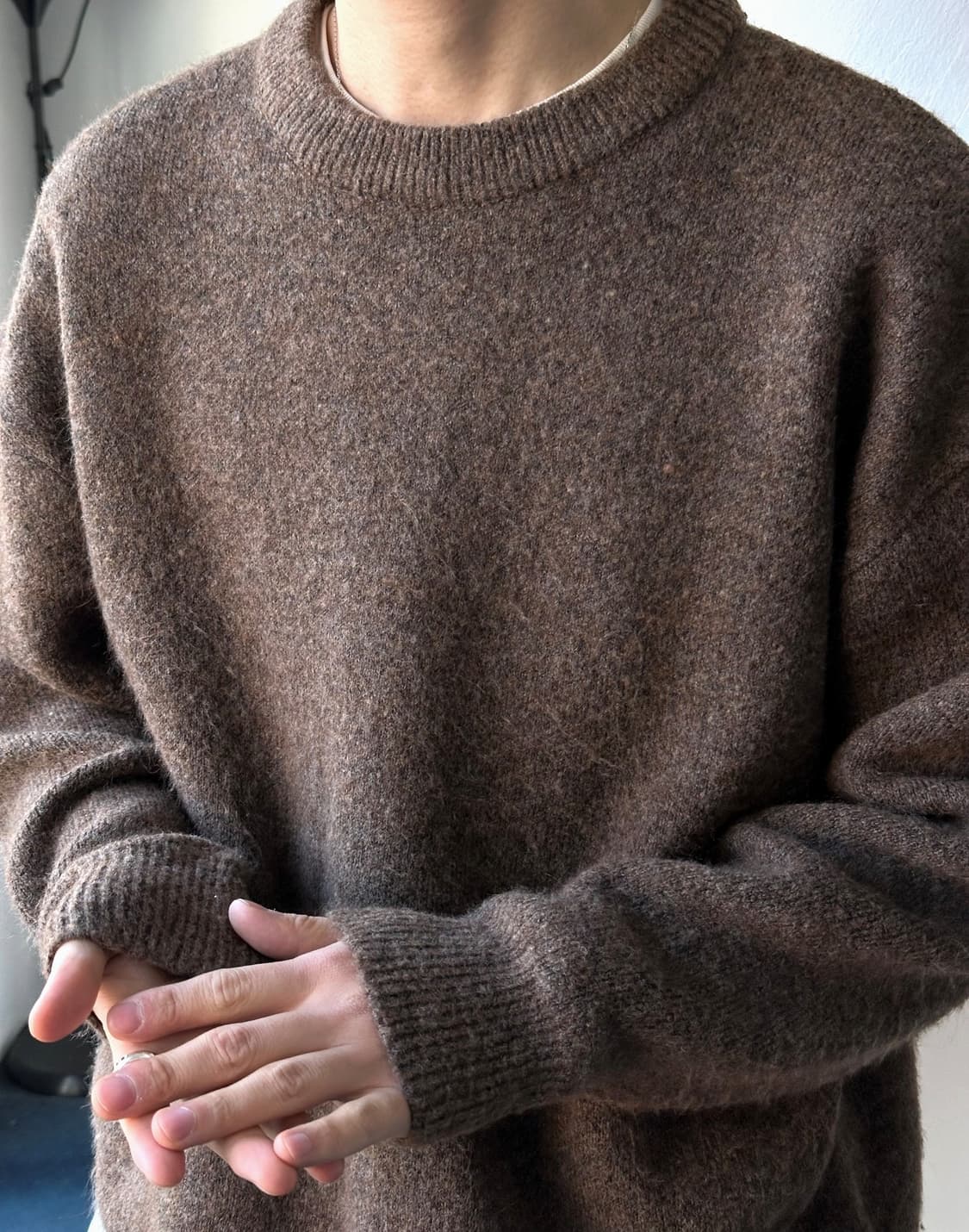 Cloudy fabric crew neck knit P/O 상품이미지9