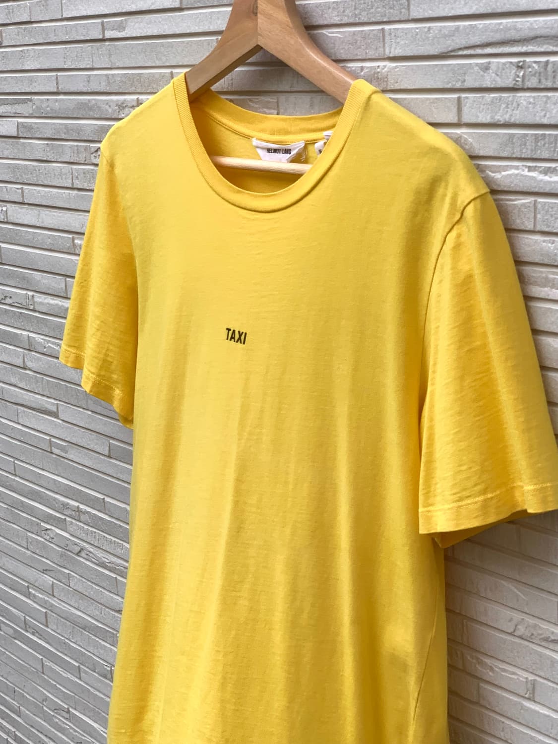 헬무트랭 택시 반팔 티셔츠 (yellow) 상품이미지1