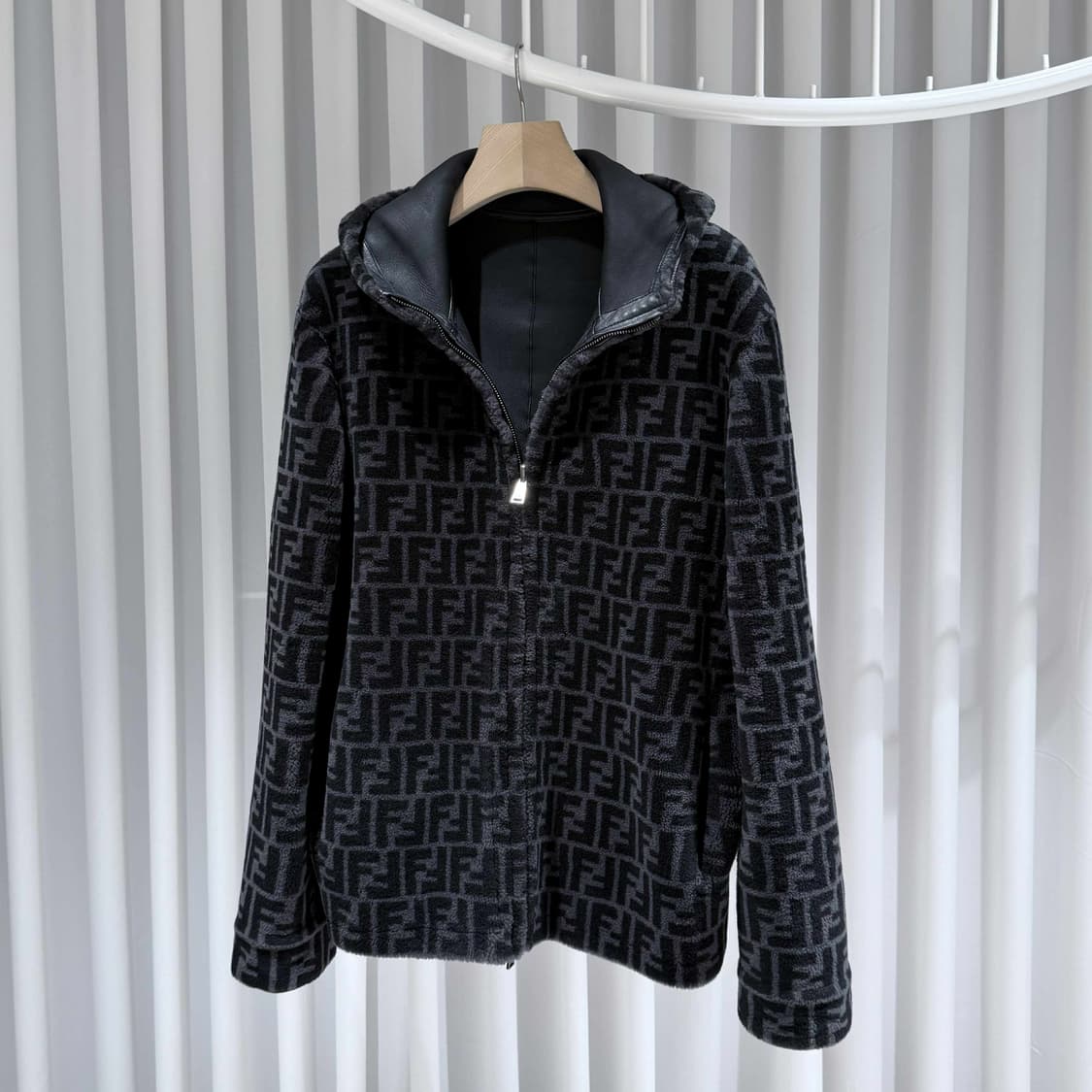 50 / 펜디 시어링 레더 리버시블 무스탕  상품이미지1