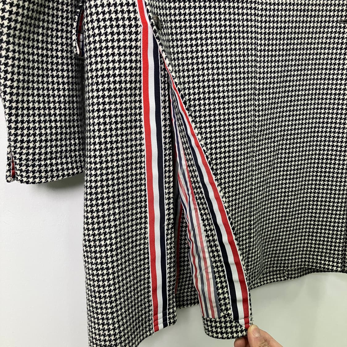 톰브라운 하운드투스 패턴 울코트  상품이미지7