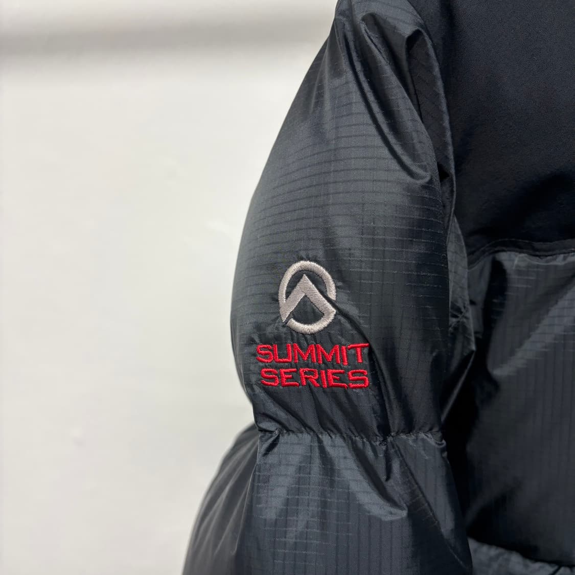 노스페이스 윈드스토퍼 패딩 블랙  상품이미지5