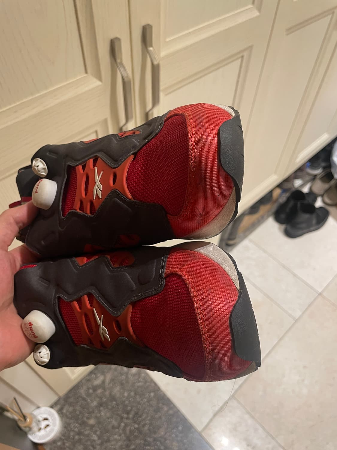 리복 인스타펌프 퓨리 로드 상품이미지3