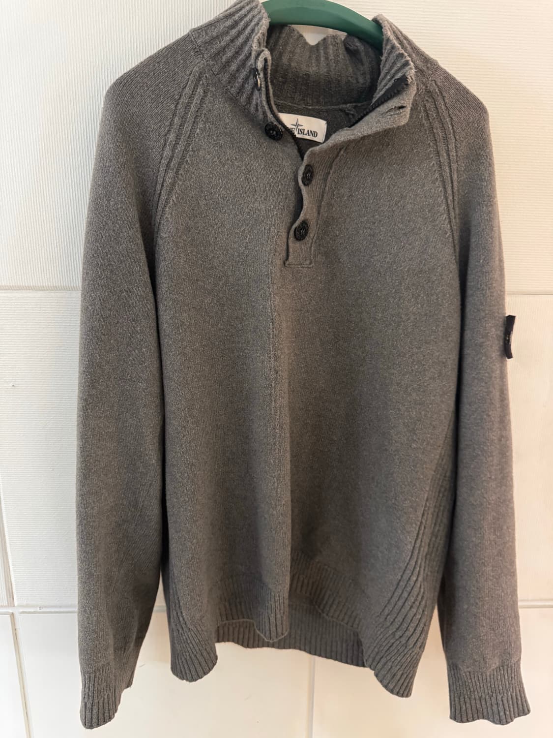 스톤아일랜드 반집업 니트 L 상품이미지1
