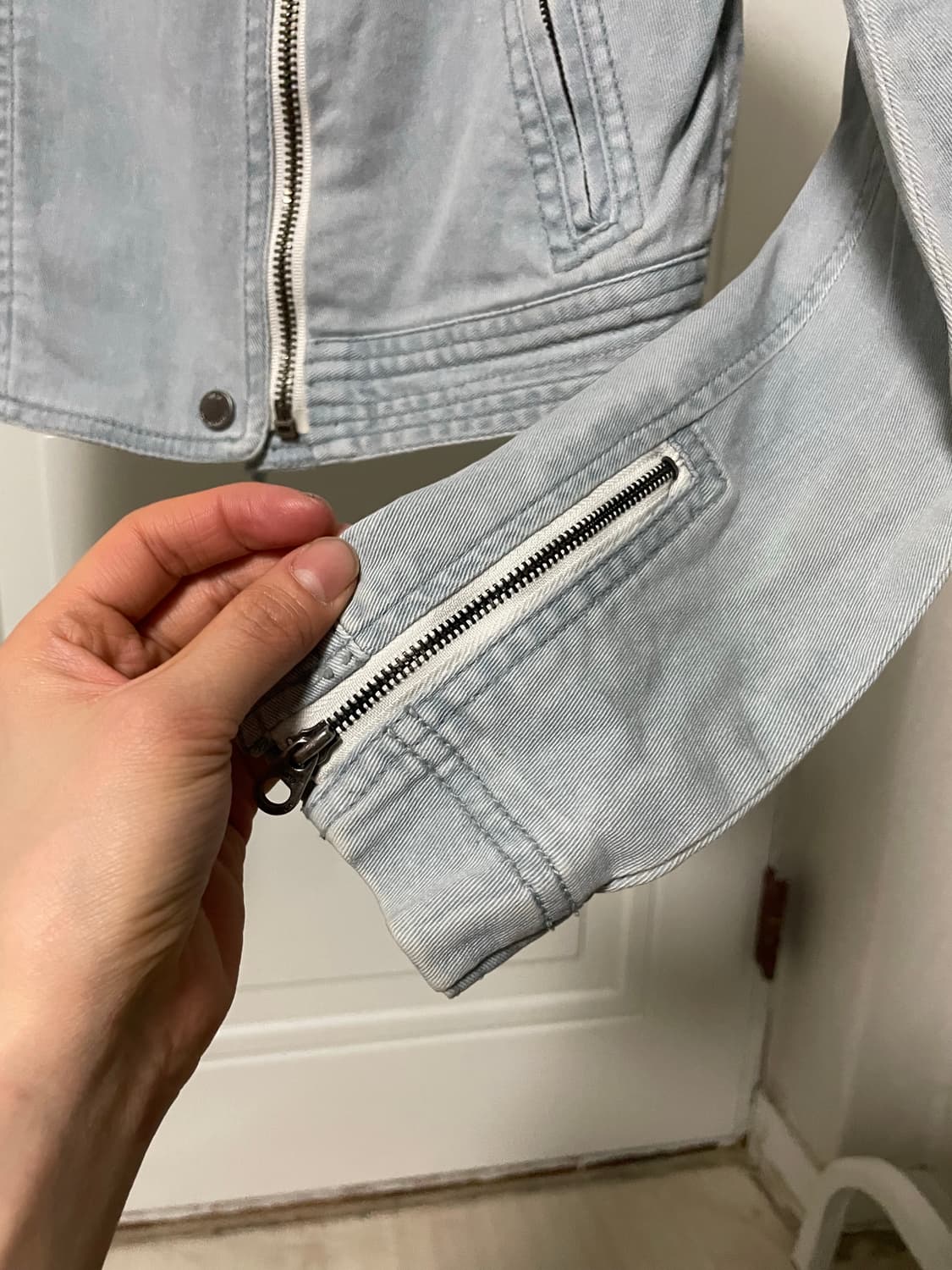 아떼 바네사브루노 코튼 데님 라이더 자켓 상품이미지4