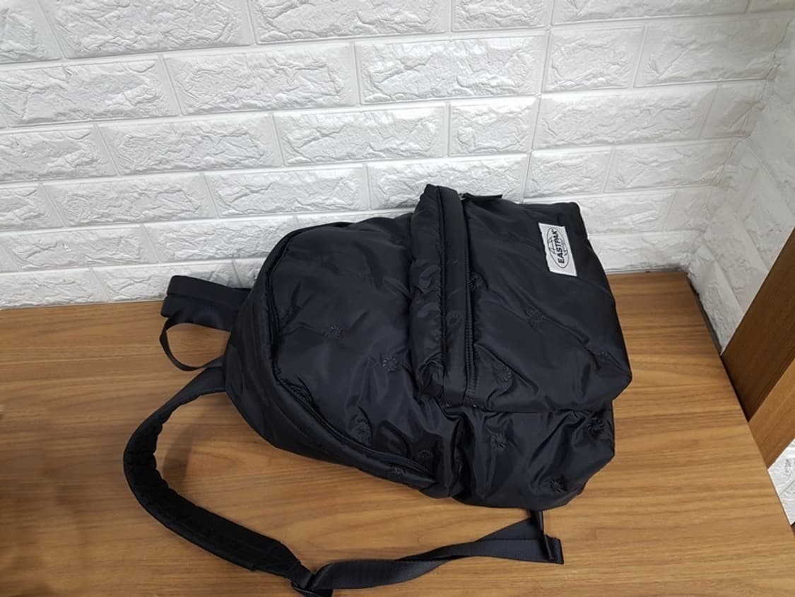이스트백 남성 백팩 (패딩 상태최상)  상품이미지5