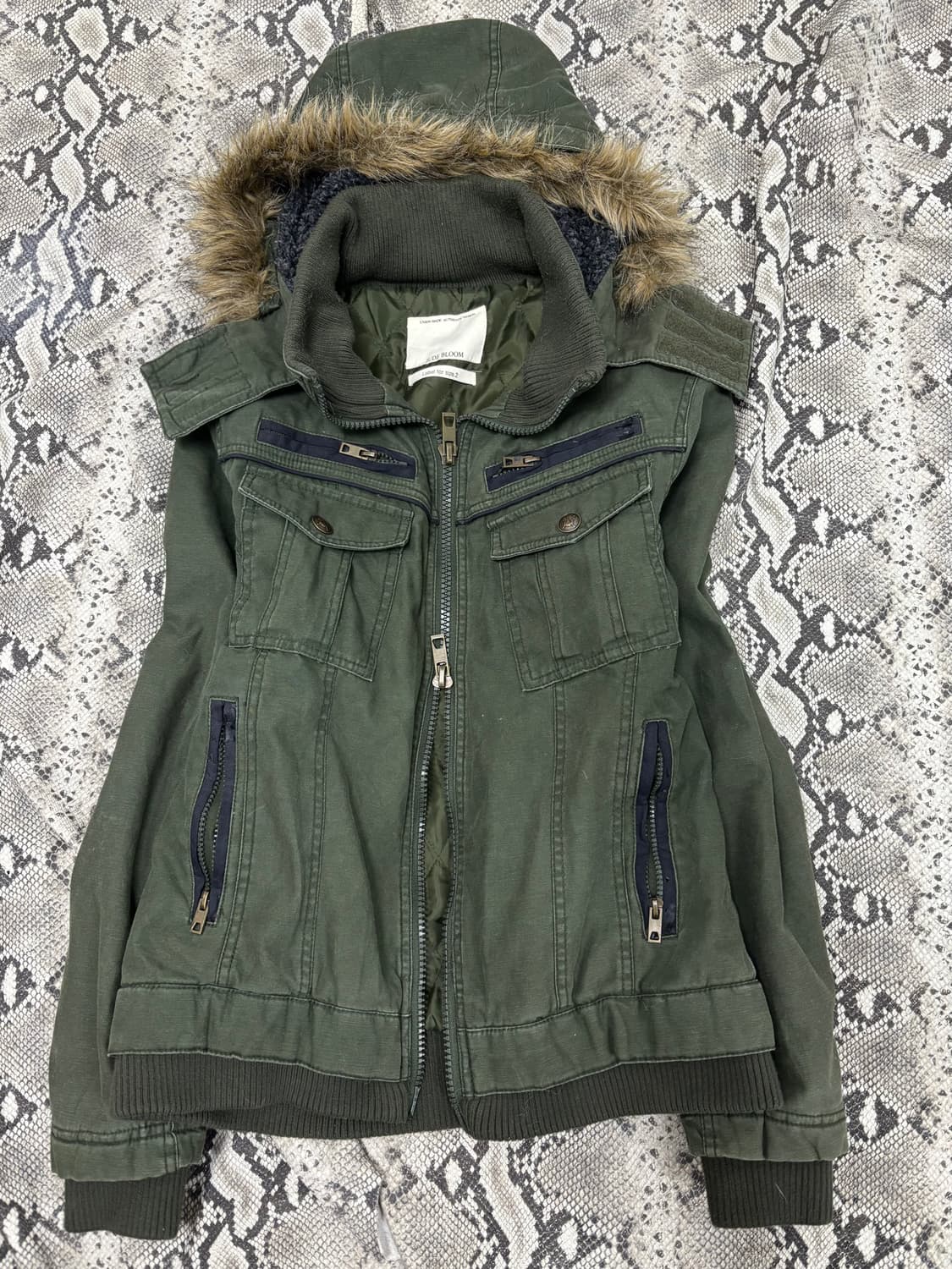 [JUDE BLOOM]Grunge Gimmick Fur Jacket 상품이미지5