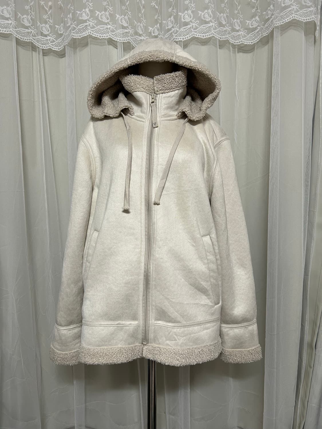 아이보리 후드 무스탕 상품이미지1