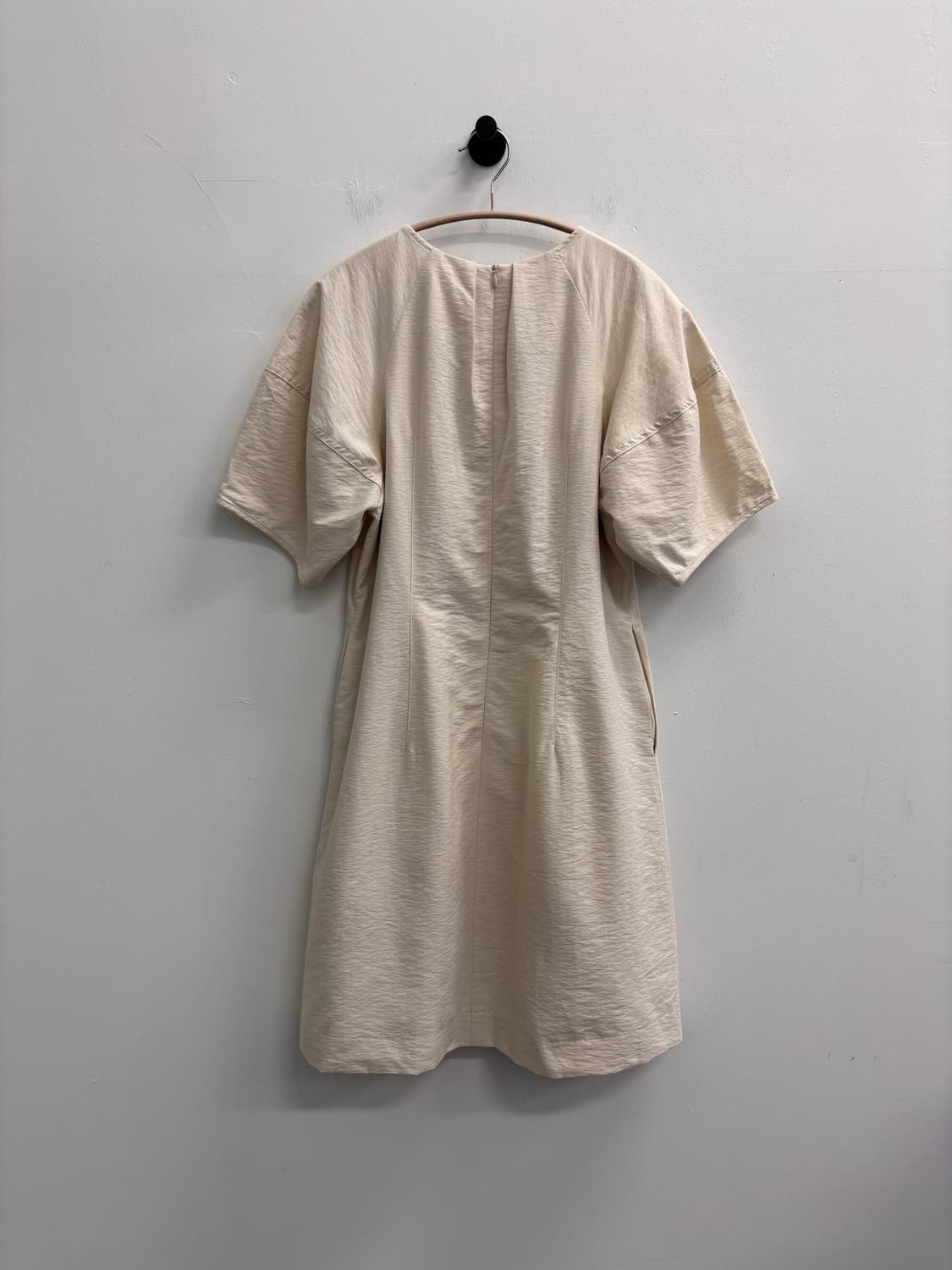 오떼뜨(octette) 볼륨 슬리브 미니 원피스 아이보리 상품이미지5