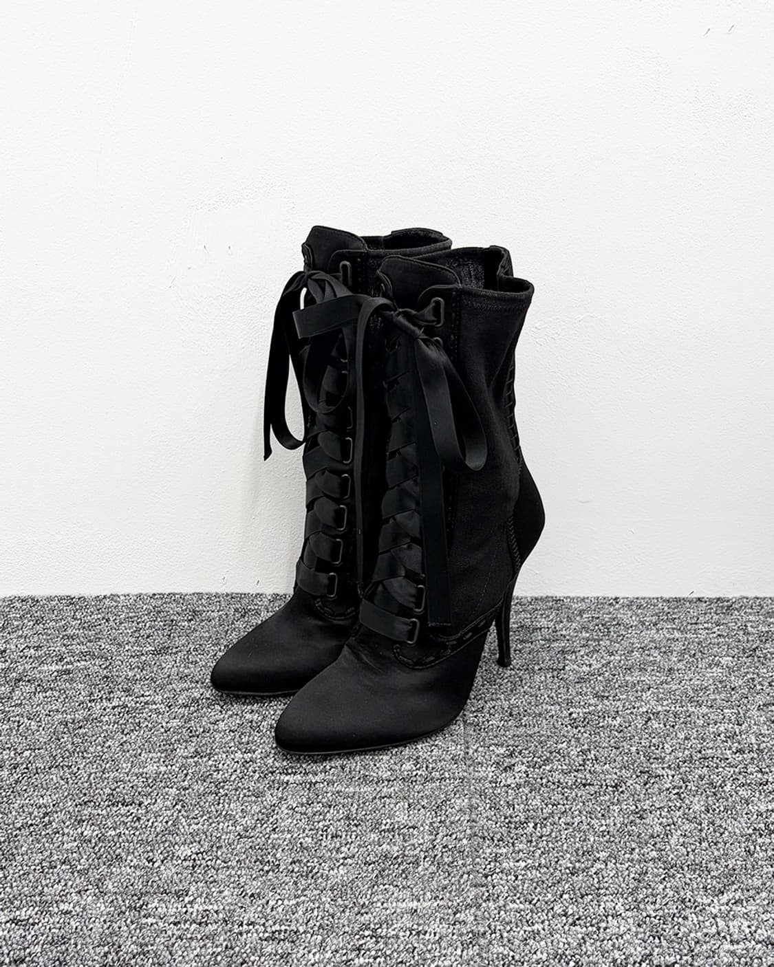 쥬세페 자노티x발망 우마 레이스업 힐 상품이미지1