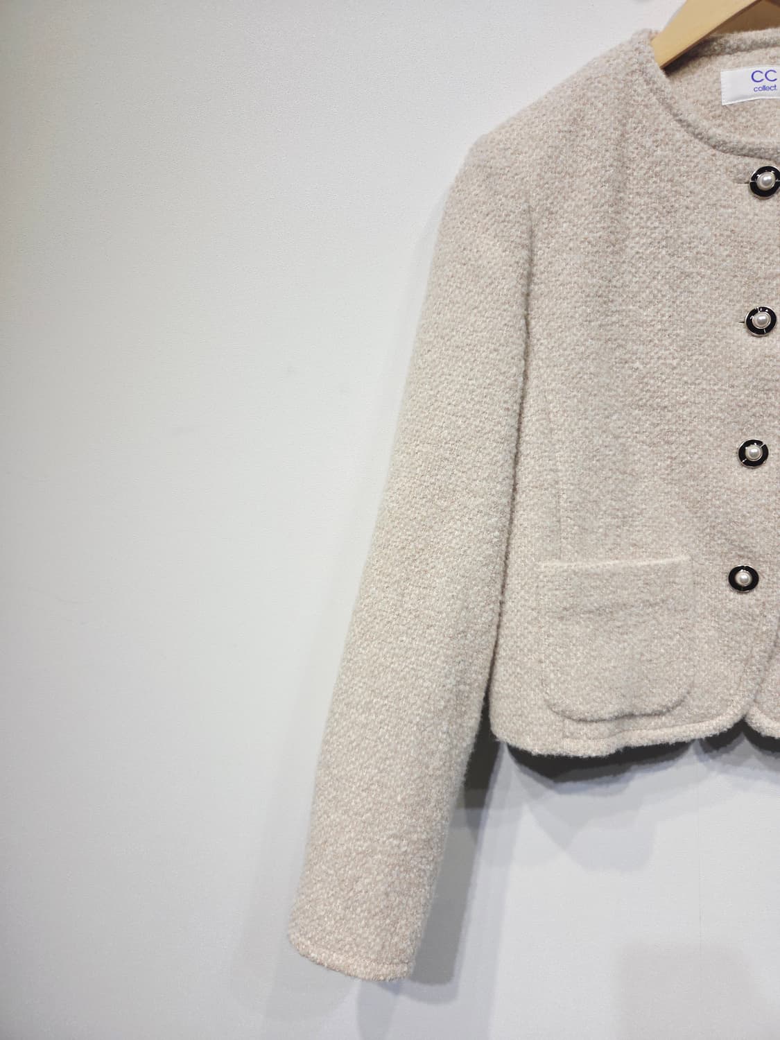 씨씨콜렉트(CC collect) 부클 라운드넥 크롭 자켓 상품이미지4