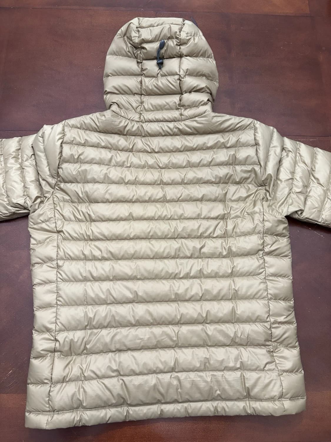 파타고니아 후디 경량패딩 베이지 상품이미지4