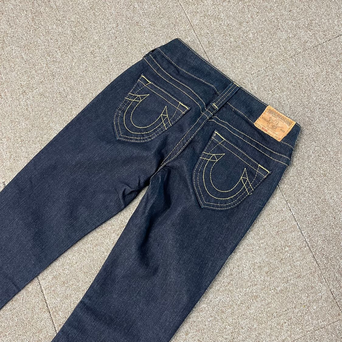  트루릴리젼 부츠컷 데님팬츠 상품이미지2