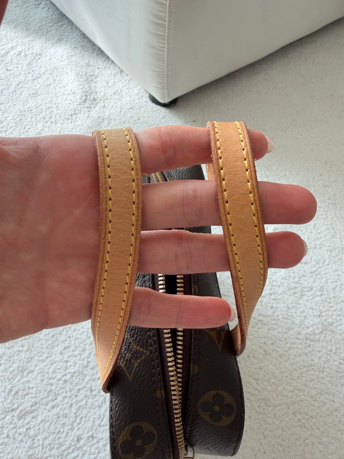 루이비통 모노그램 스폰티니 크로스 토트백 상품이미지4