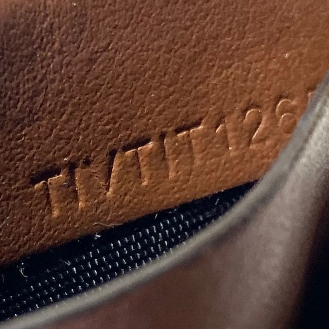 [정품] BURBERRY 버버리 호스페리 프린트 지퍼 카드지갑 상품이미지8