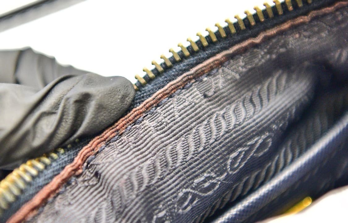 프라다 나일론 미니 숄더백(정품) 상품이미지10