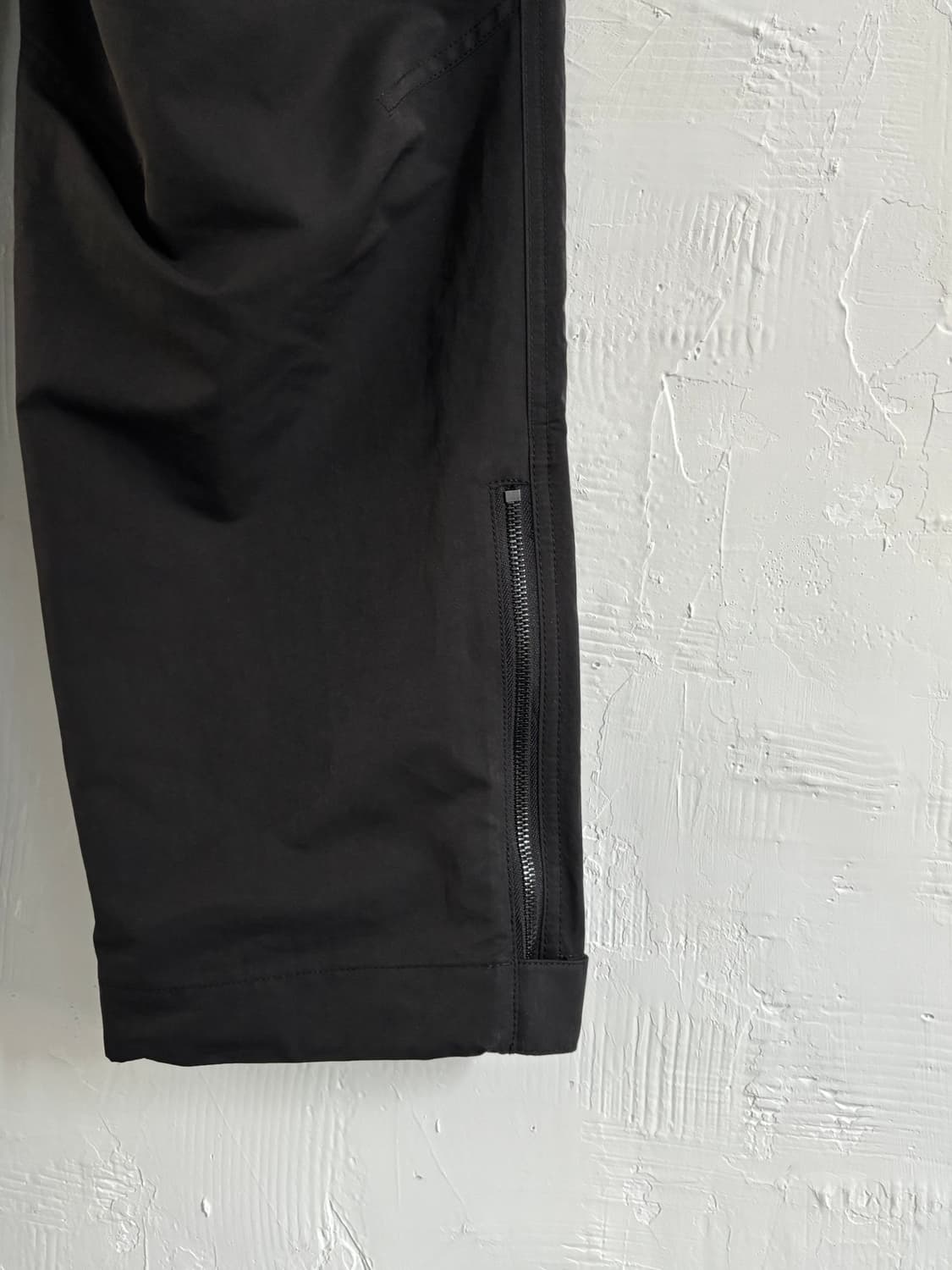 Juun.J 준지 블랙컬러 팬츠 상품이미지4