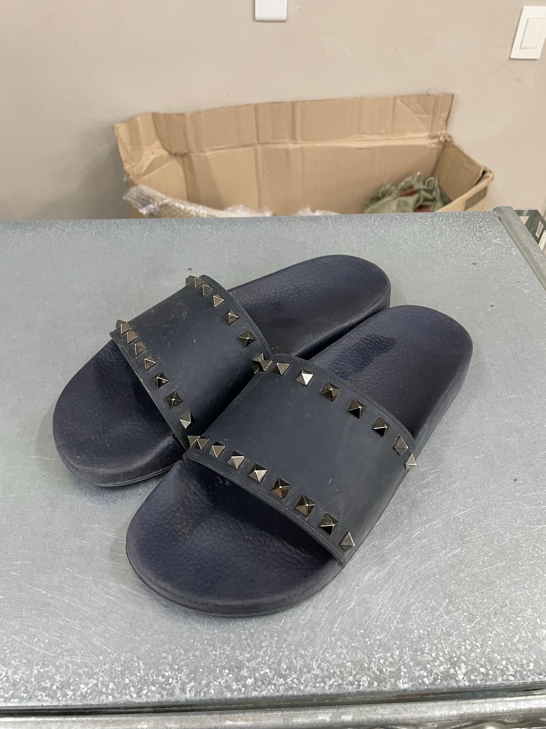 발렌티노 락스터드 러버 슬라이드 EU42 (gr-3999) 상품이미지2