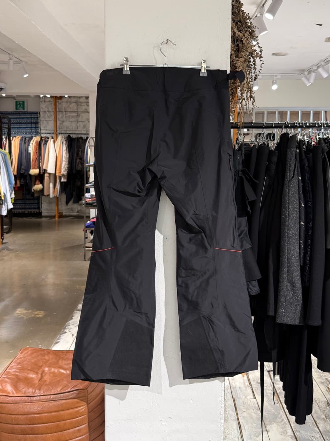 아크테릭스 블랙 벤티 고어텍스 RECCO 팬츠 상품이미지4