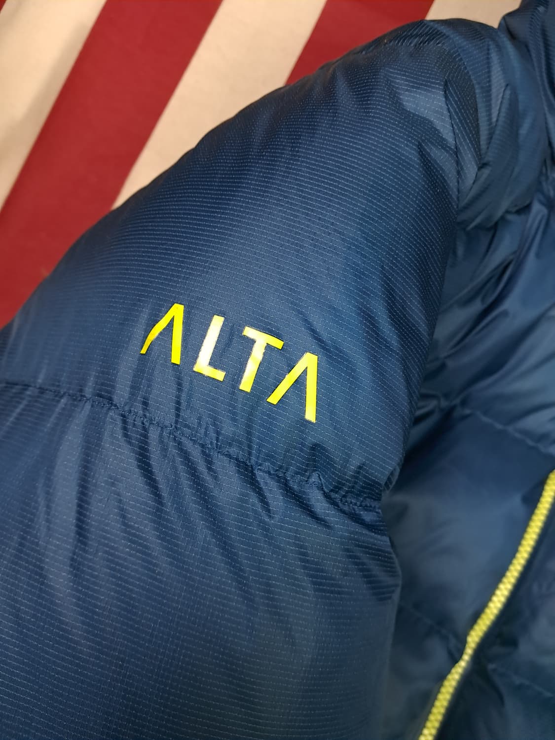 새제품 오리지날 몬테인 알파인 850 구스 다운파카 상품이미지8