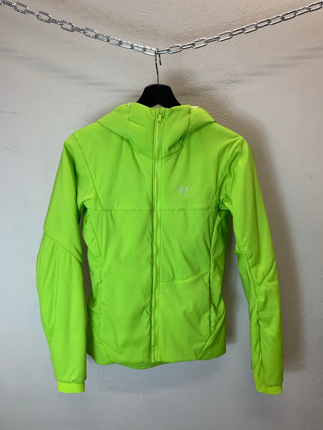 arcteryx 경량 다운자켓 상품이미지1