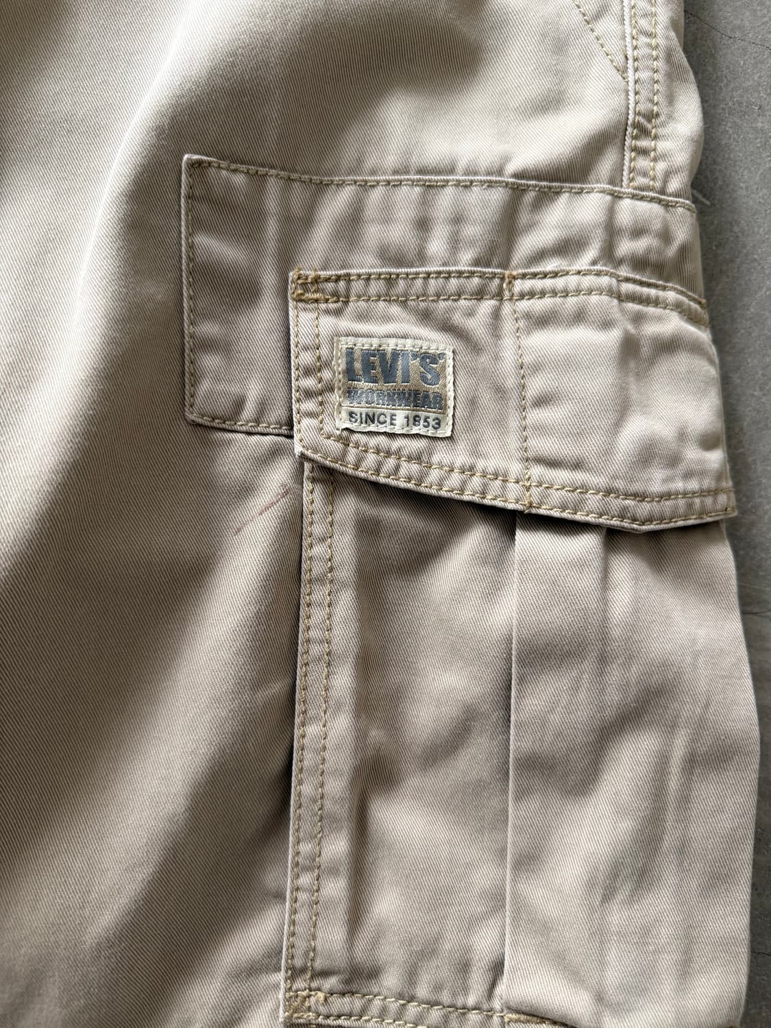 Vintage Levi's Cotton Cargo Shorts 상품이미지4