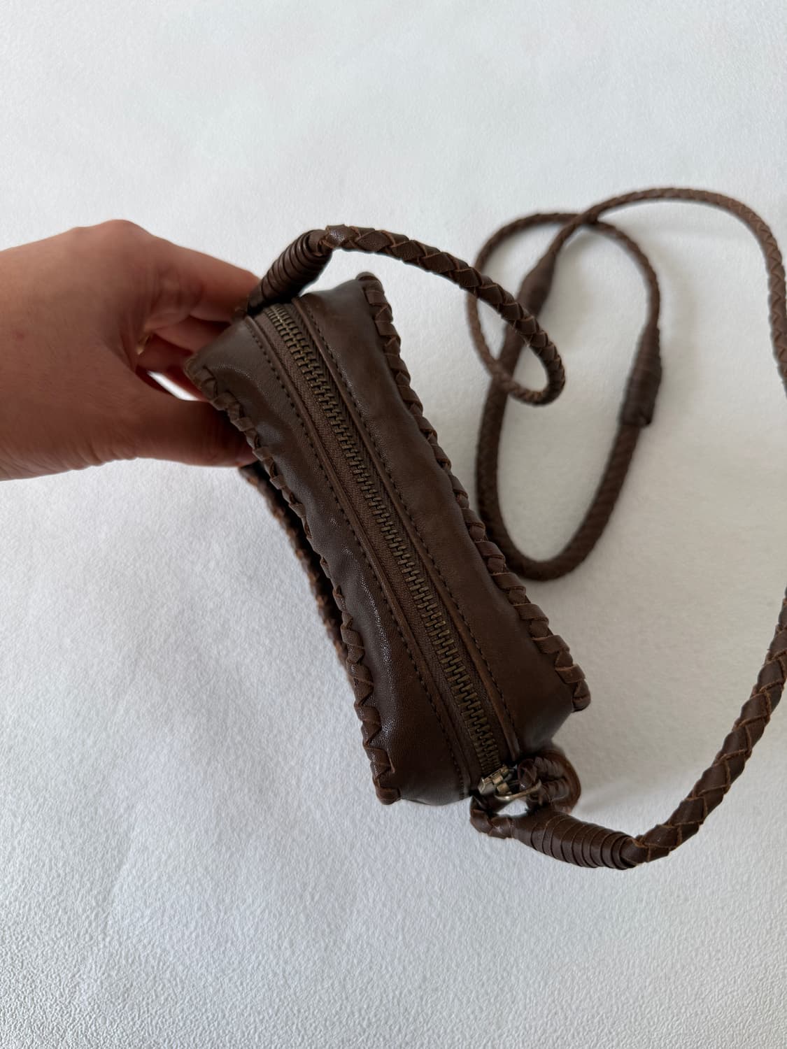 써스데이아일랜드(Thursday Island) 레더 크로스백 상품이미지4