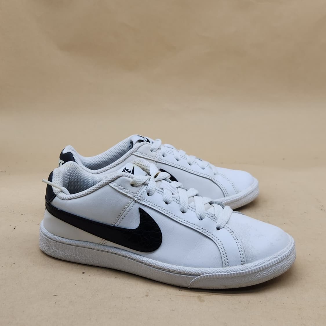 나이키 코트 로얄2 스니커즈 225 상품이미지1