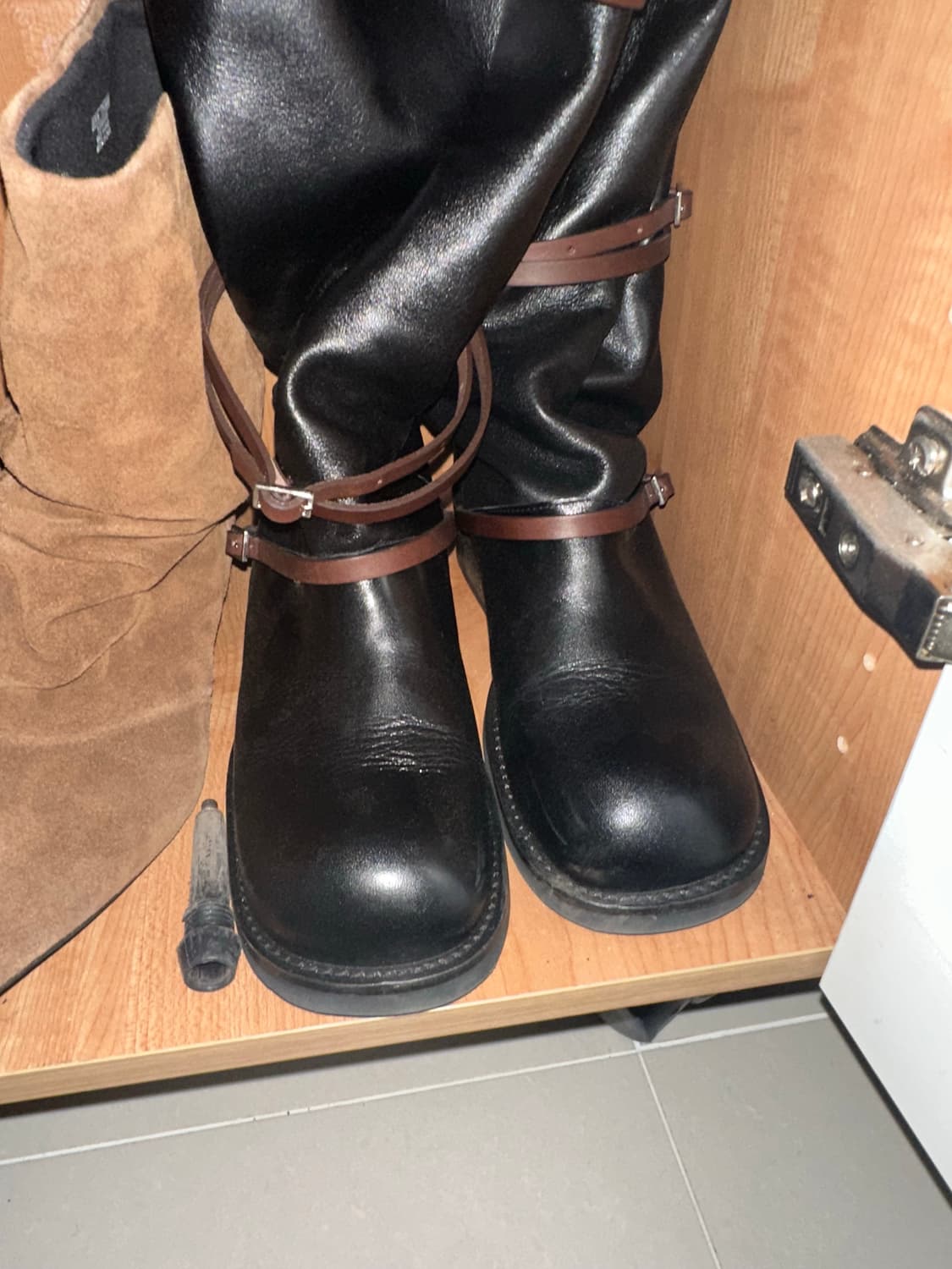 단종))풀박)) 아모멘토 25FW Belt Long Boots 240 상품이미지5