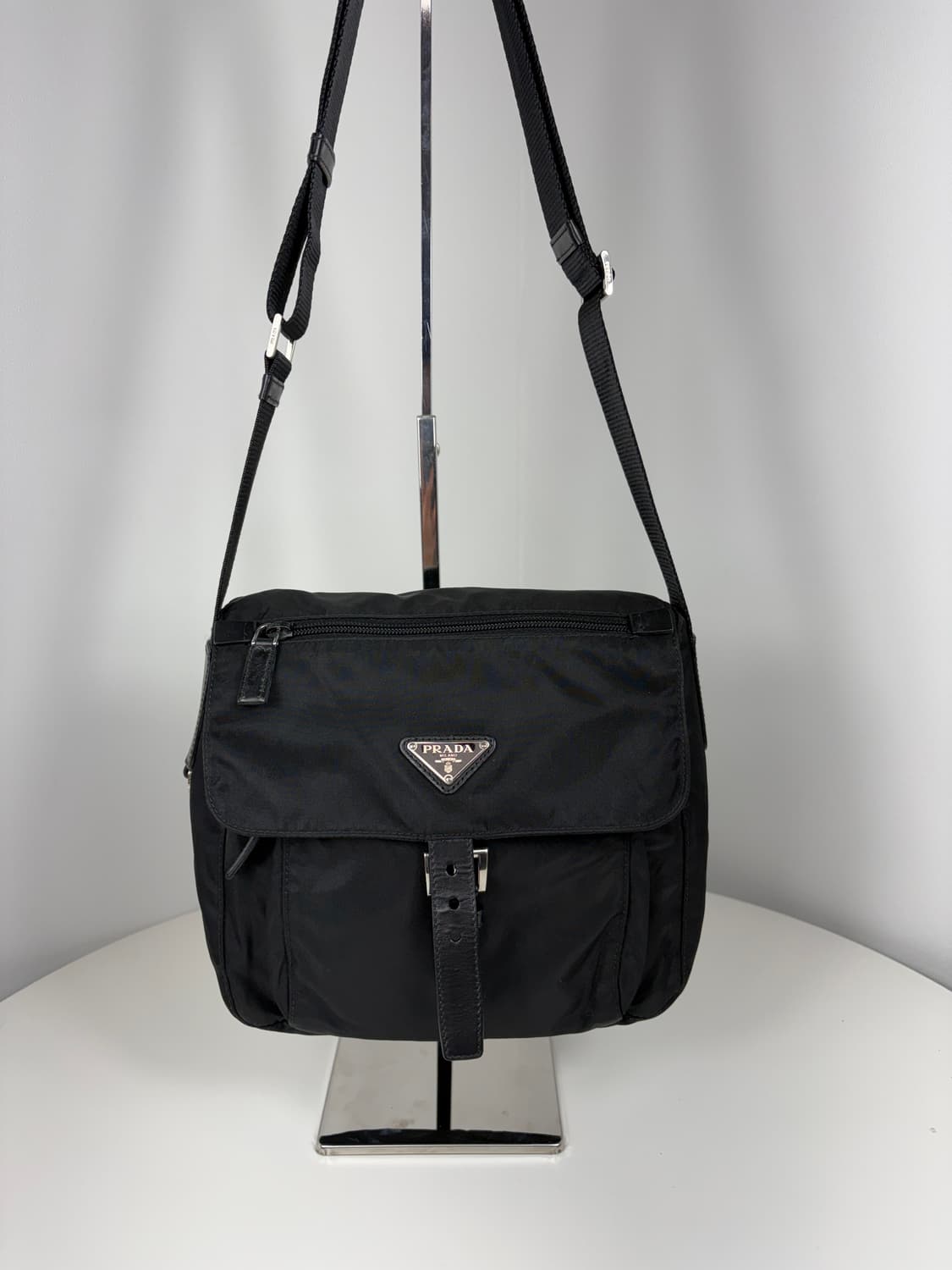 프라다 나일론 크로스백 메신저백 상품이미지1