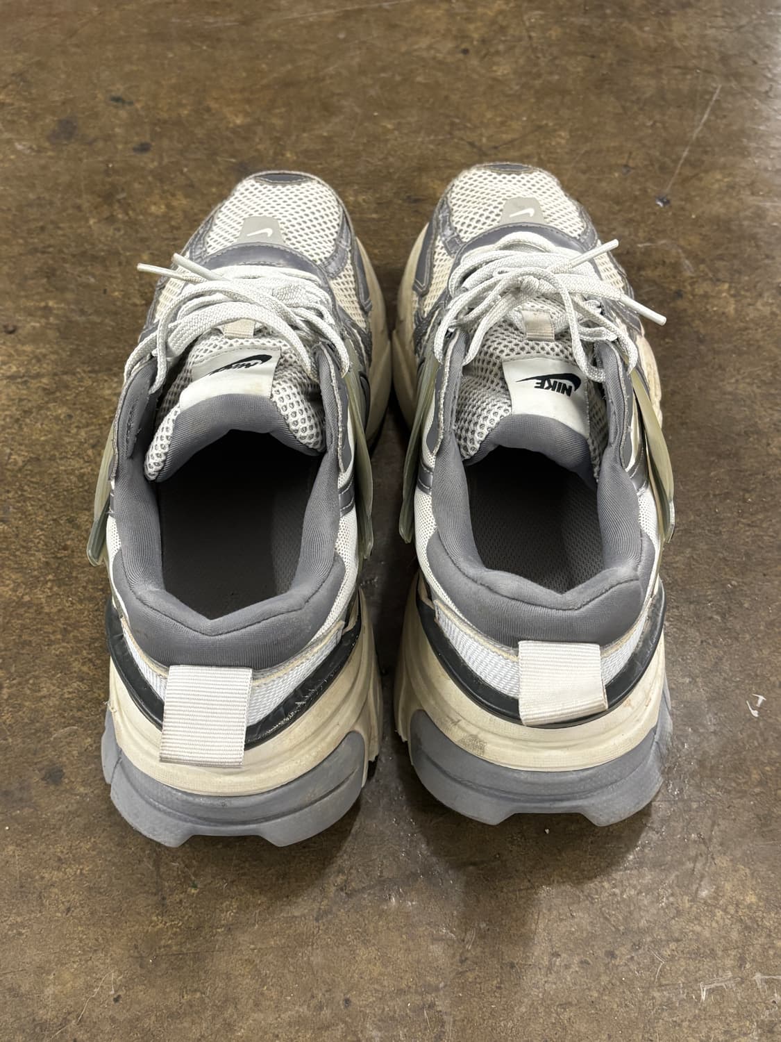 나이키 V2K 런 울프 그레이 운동화 280 상품이미지5