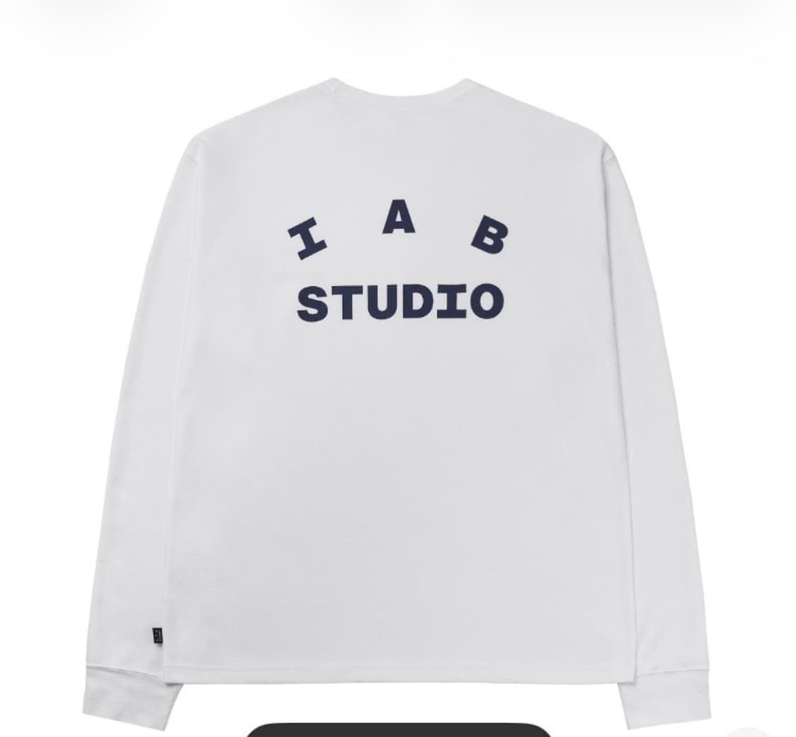[L] 아이앱 스튜디오 백로고 롱슬리브 화이트 네이비 상품이미지1
