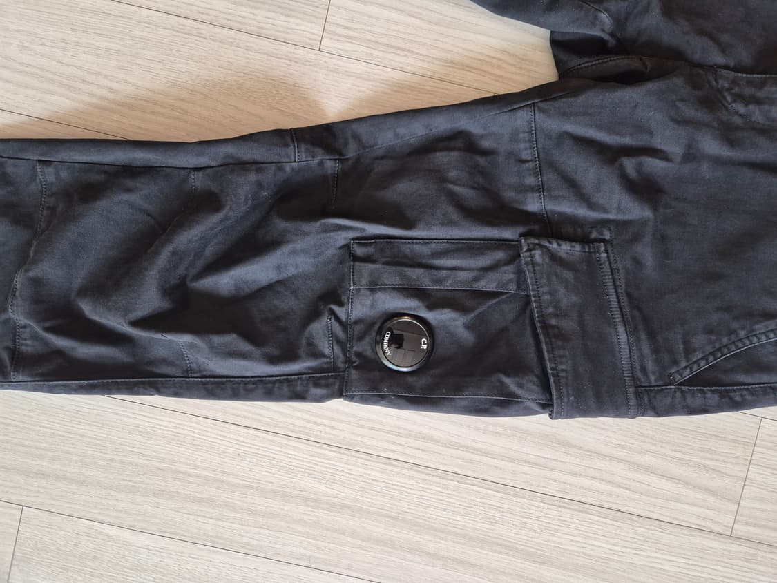 C.P. Company 카고 바지 46사이즈입니다 상품이미지2