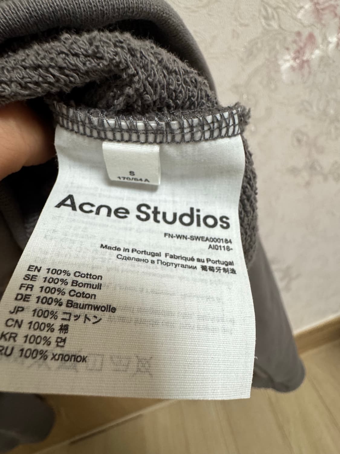 아크네 맨투맨 상품이미지4