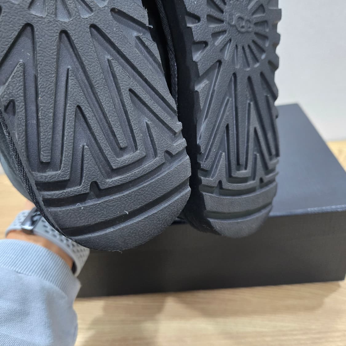 240 어그 UGG 클래식 미니 블랙 어그부츠 상품이미지9