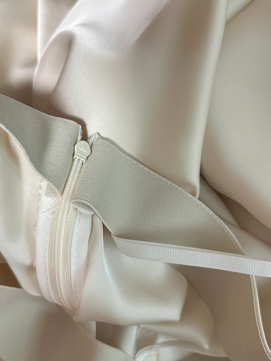 새틴 맥시스커트 상품이미지3