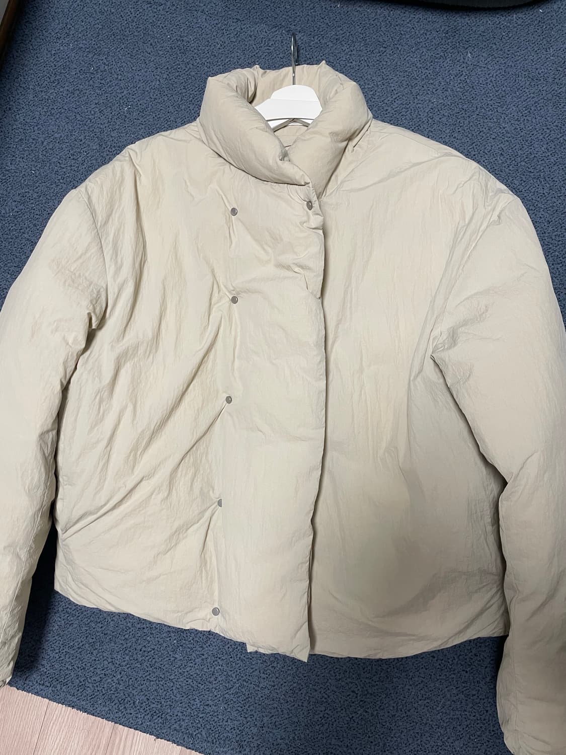 자라 스튜디오니콜슨 덕다운 패딩 L (구매가 28만원) 상품이미지3