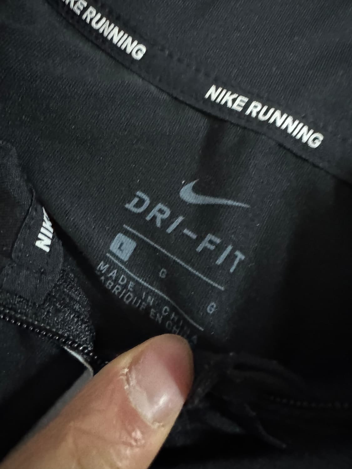 여성 나이키 러닝 드라이핏 하프집업 기능성 긴팔티 S 상품이미지3