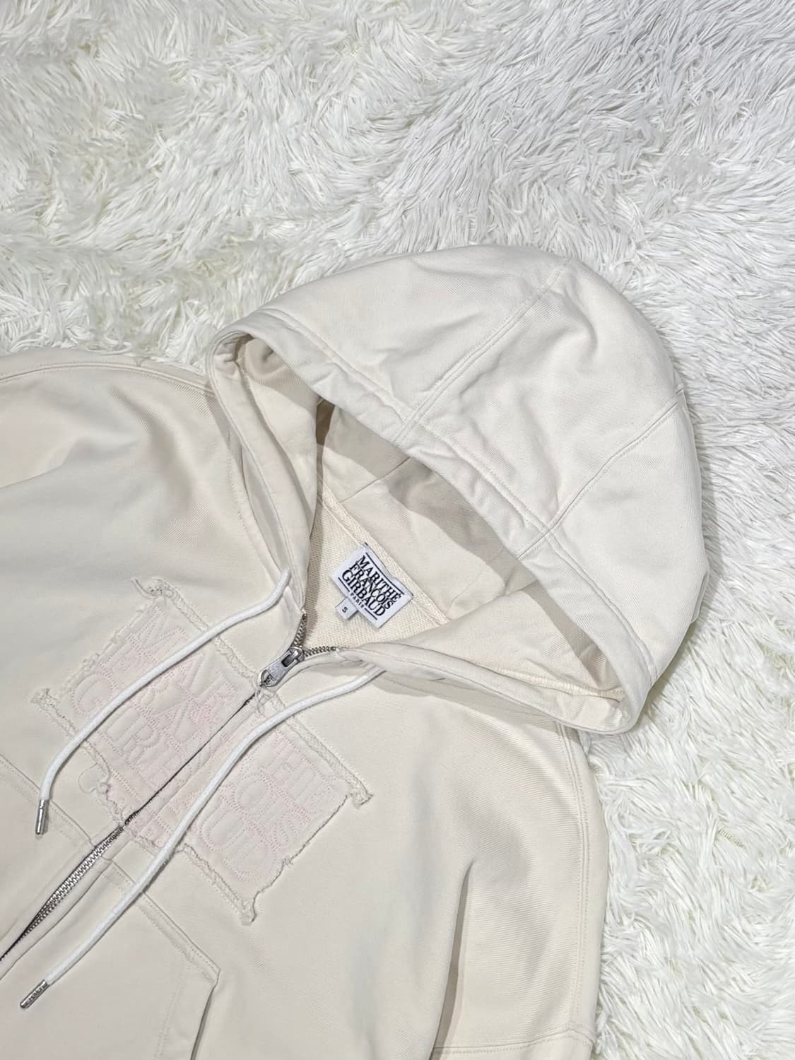 마리떼프랑소와저버 빅로고 크롭 투웨이 후드집업 상품이미지5