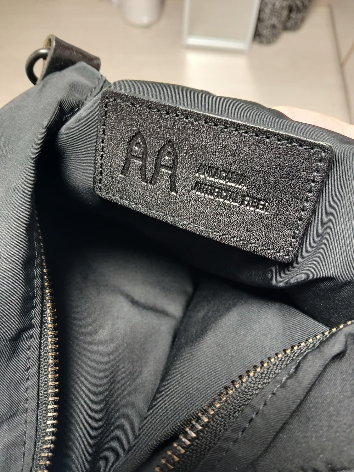 아미아칼바 크로스백 상품이미지4