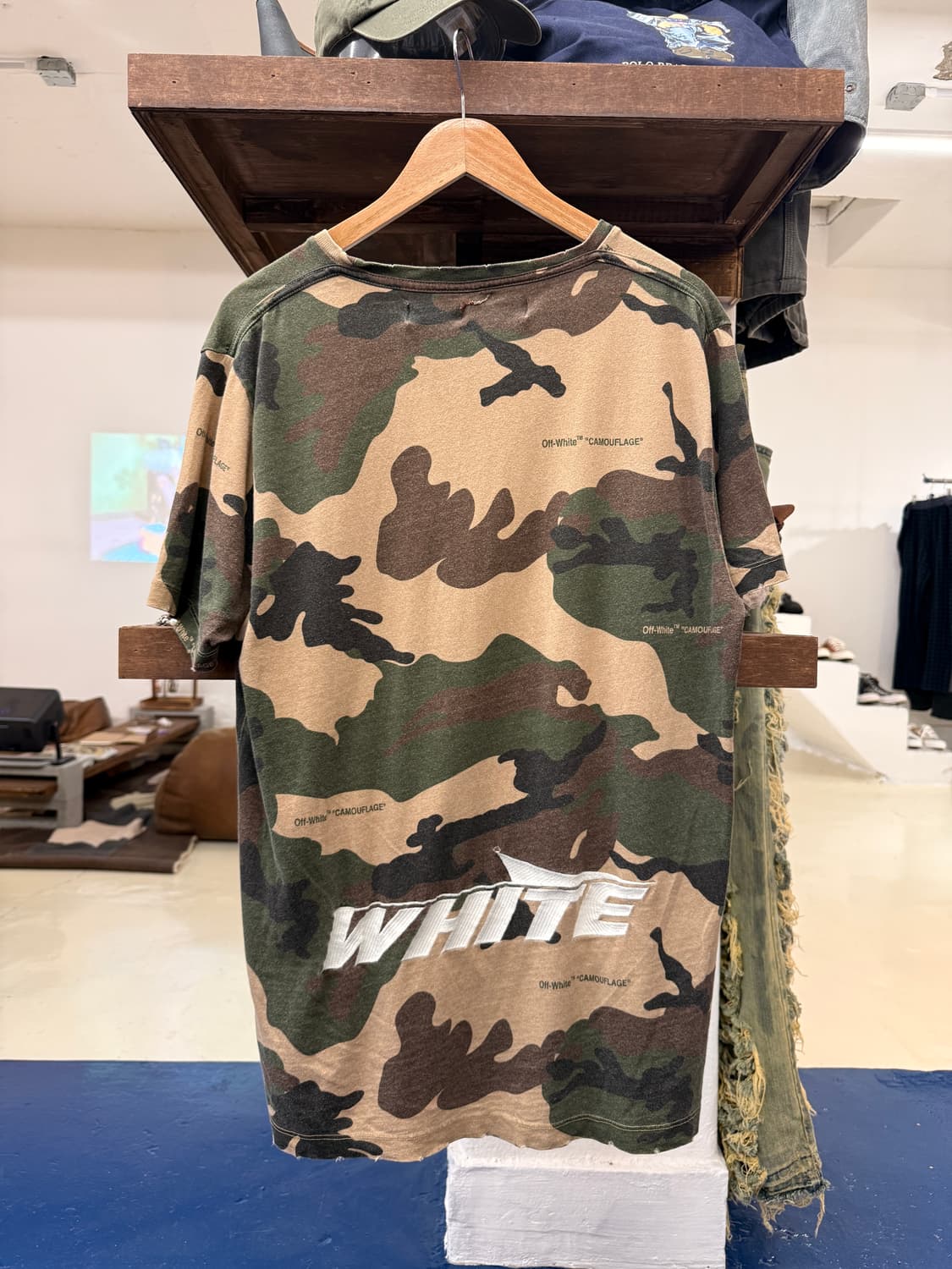 오프화이트 밀리터리 카모 반팔티 상품이미지4