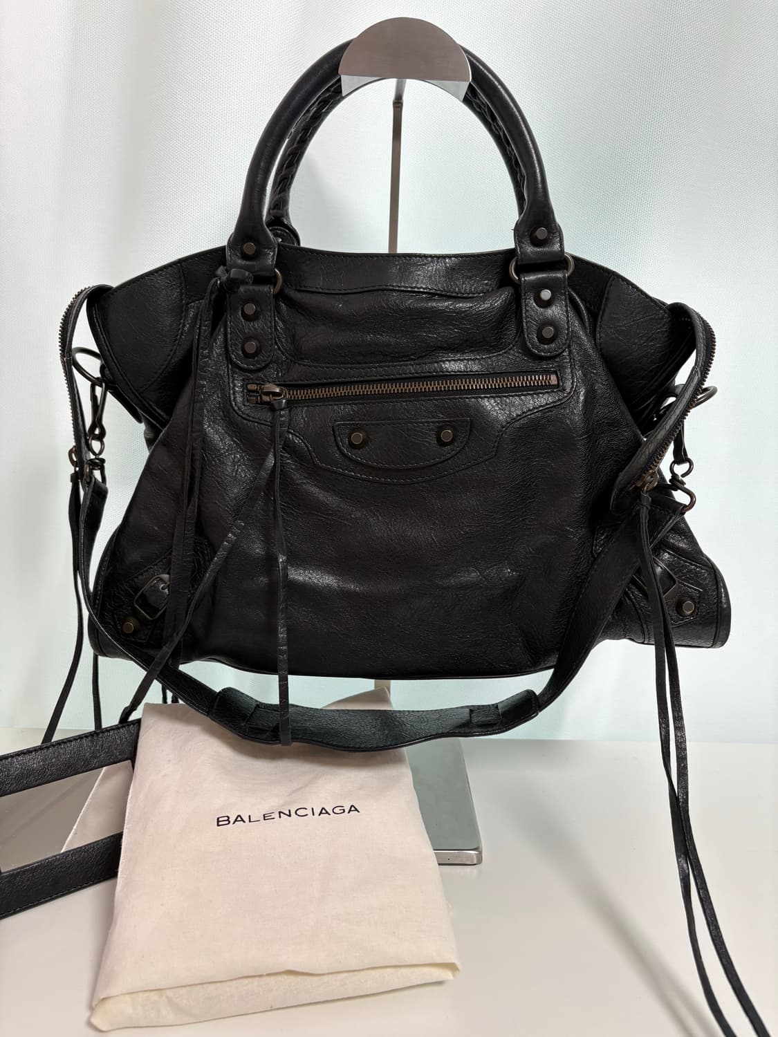 발렌시아가 시티 모터백 블랙 상품이미지9