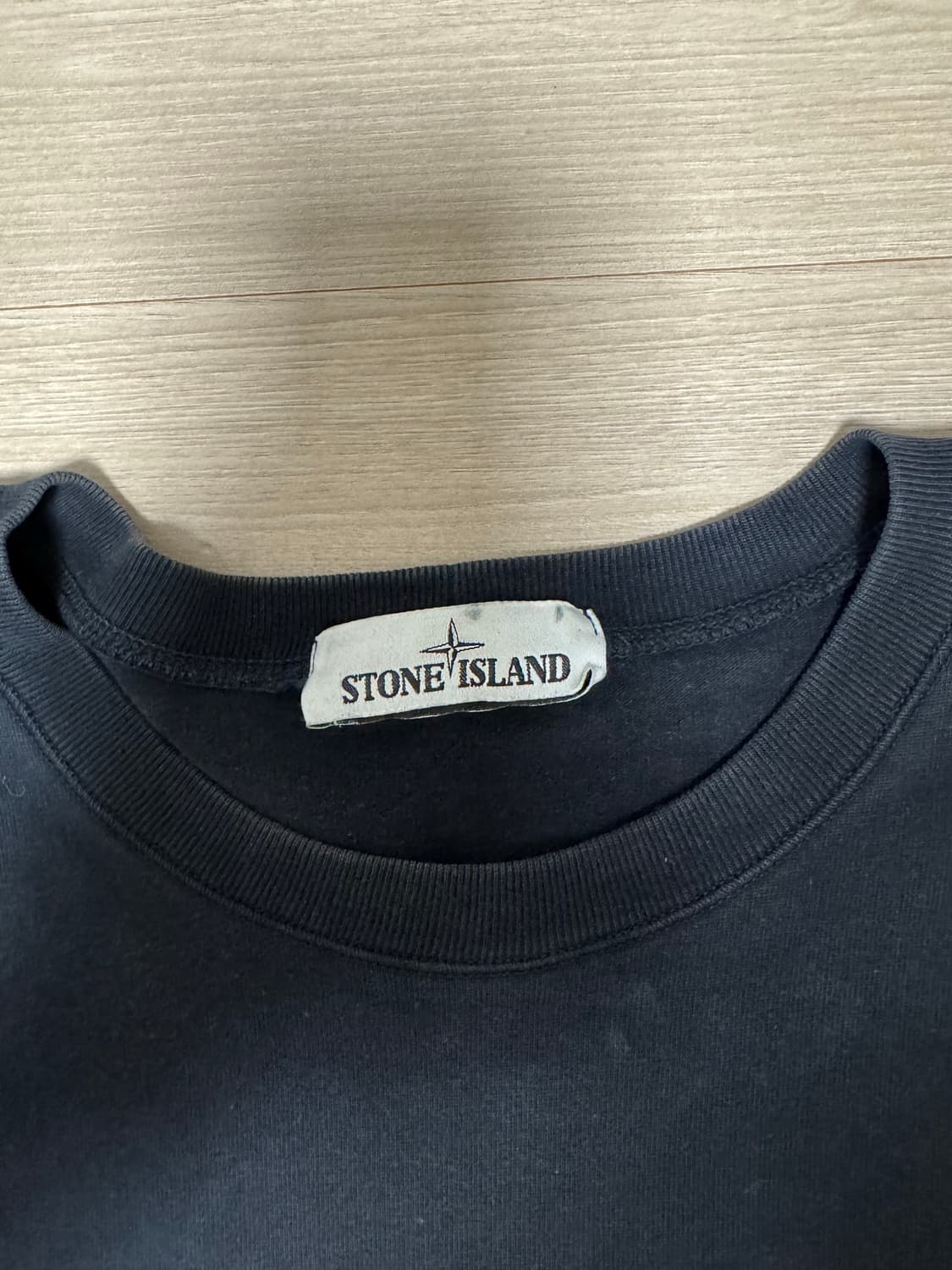 [L]스톤아일랜드 블랙 롱슬리브 맨투맨 상품이미지3